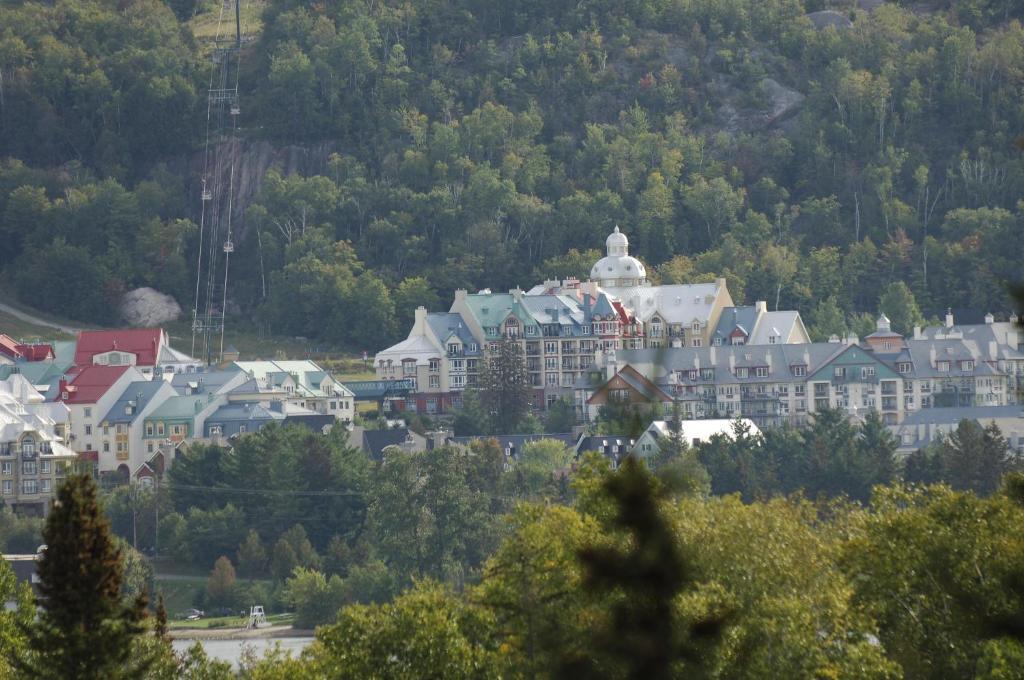 Auberge Le Refuge Hotel Mont-Tremblant Buitenkant foto